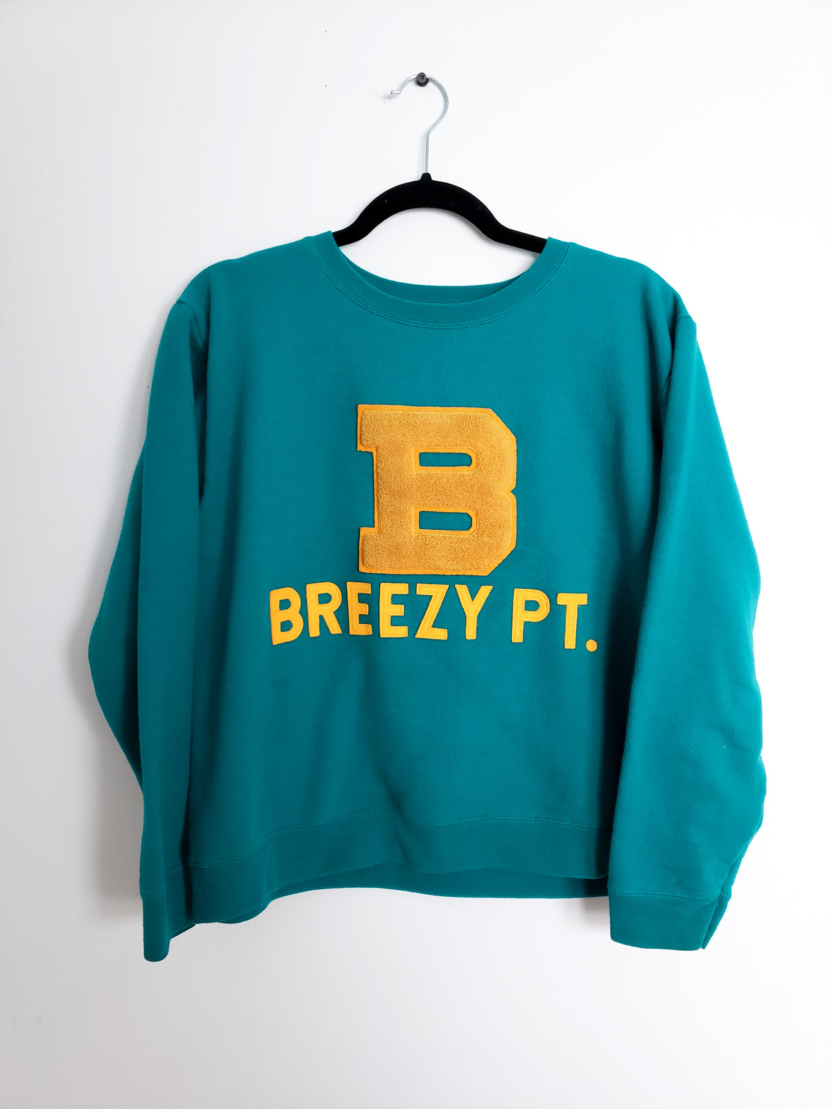 BREEZY POINT Crew + Vintage Varsity Patch - B009