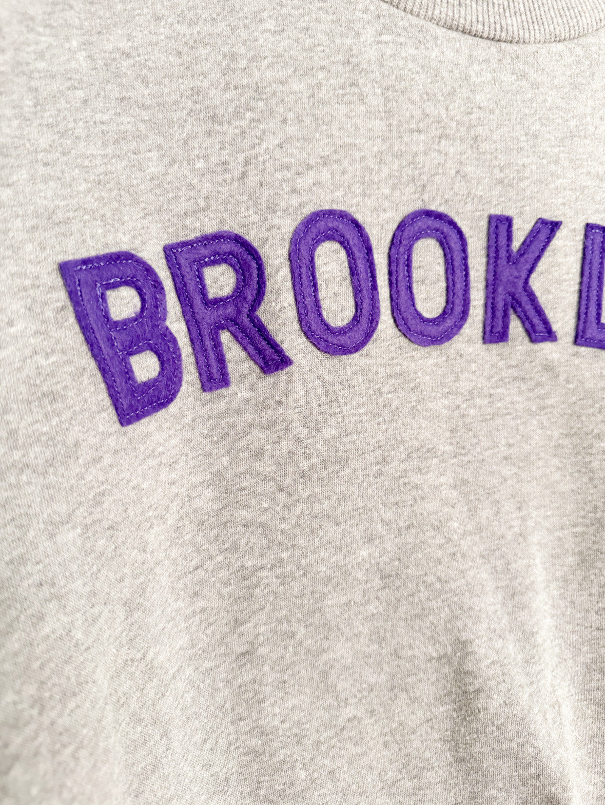 BROOKLYN Cropped Crew -G043